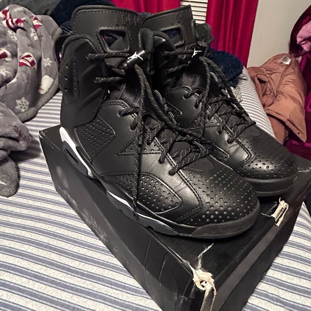 Men’s Air Jordan retro 6 black cats size 8.5